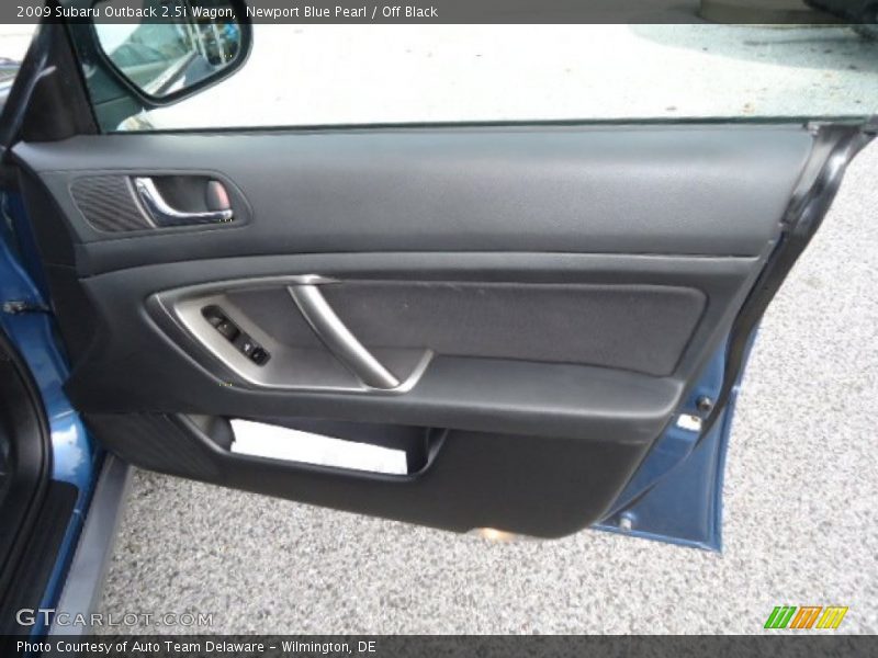Newport Blue Pearl / Off Black 2009 Subaru Outback 2.5i Wagon