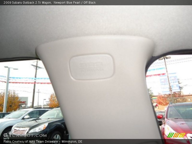Newport Blue Pearl / Off Black 2009 Subaru Outback 2.5i Wagon