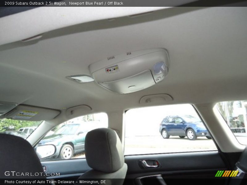 Newport Blue Pearl / Off Black 2009 Subaru Outback 2.5i Wagon