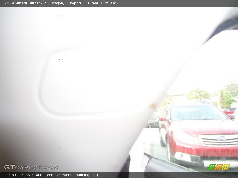 Newport Blue Pearl / Off Black 2009 Subaru Outback 2.5i Wagon