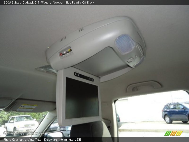 Newport Blue Pearl / Off Black 2009 Subaru Outback 2.5i Wagon
