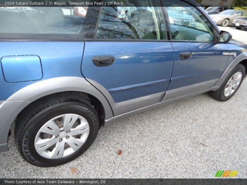 Newport Blue Pearl / Off Black 2009 Subaru Outback 2.5i Wagon