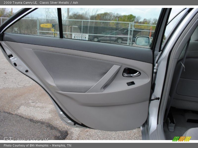 Classic Silver Metallic / Ash 2009 Toyota Camry LE