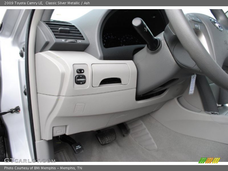 Classic Silver Metallic / Ash 2009 Toyota Camry LE
