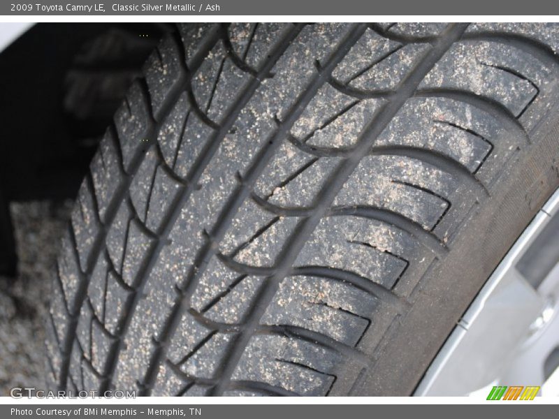 Classic Silver Metallic / Ash 2009 Toyota Camry LE