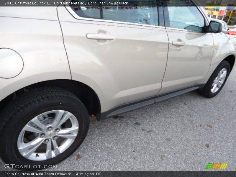 Gold Mist Metallic / Light Titanium/Jet Black 2011 Chevrolet Equinox LS