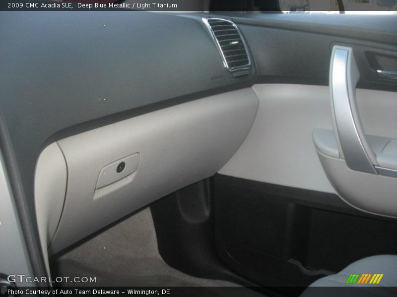 Deep Blue Metallic / Light Titanium 2009 GMC Acadia SLE