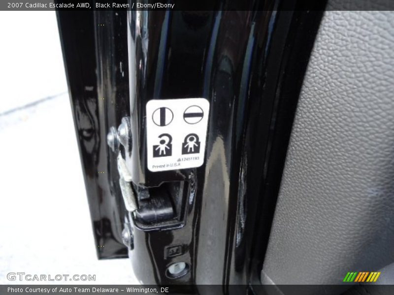 Black Raven / Ebony/Ebony 2007 Cadillac Escalade AWD