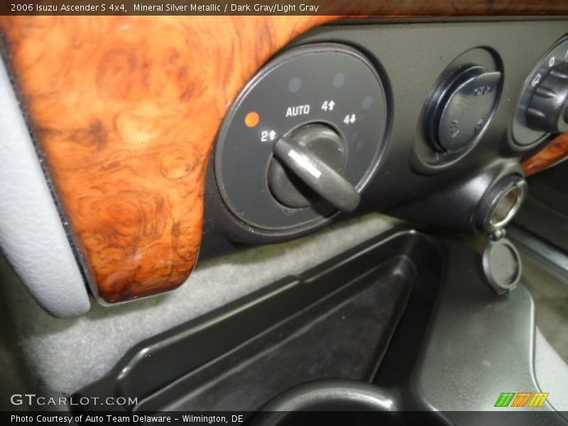Mineral Silver Metallic / Dark Gray/Light Gray 2006 Isuzu Ascender S 4x4