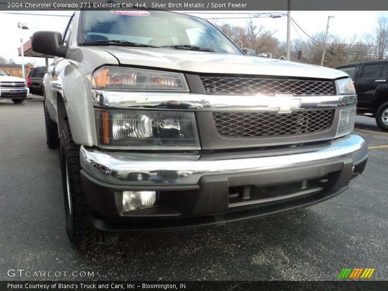 Silver Birch Metallic / Sport Pewter 2004 Chevrolet Colorado Z71 Extended Cab 4x4