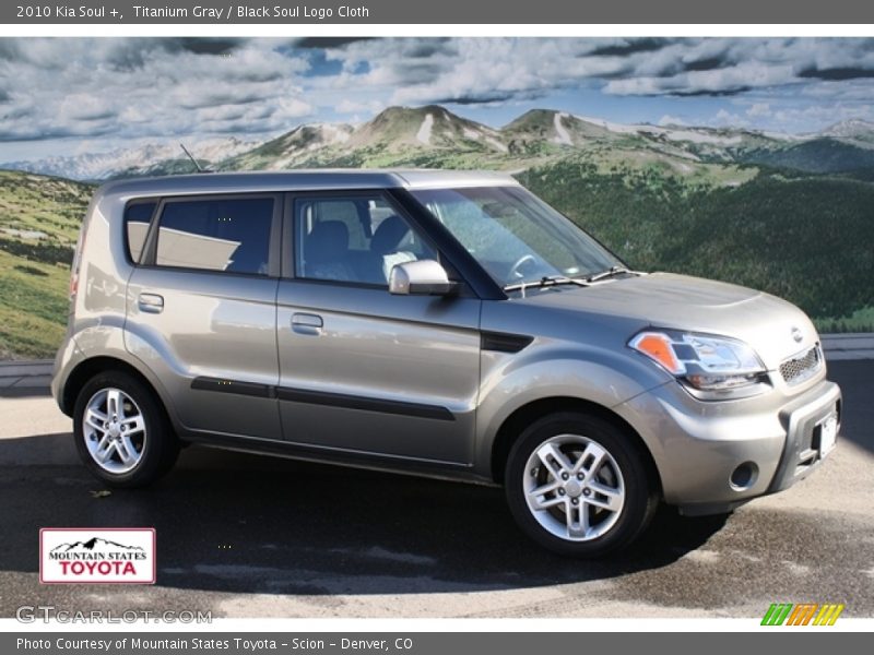 Titanium Gray / Black Soul Logo Cloth 2010 Kia Soul +