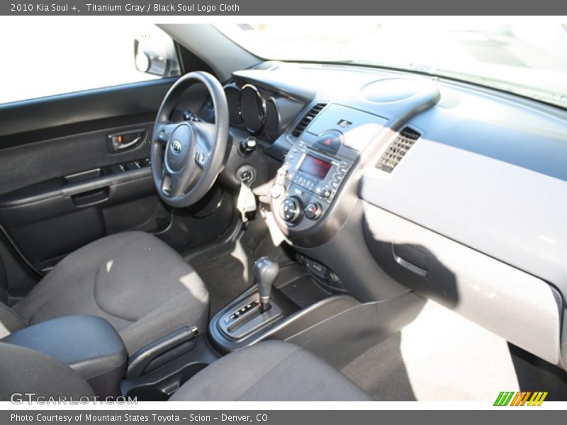Titanium Gray / Black Soul Logo Cloth 2010 Kia Soul +