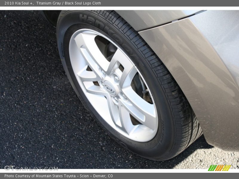 Titanium Gray / Black Soul Logo Cloth 2010 Kia Soul +