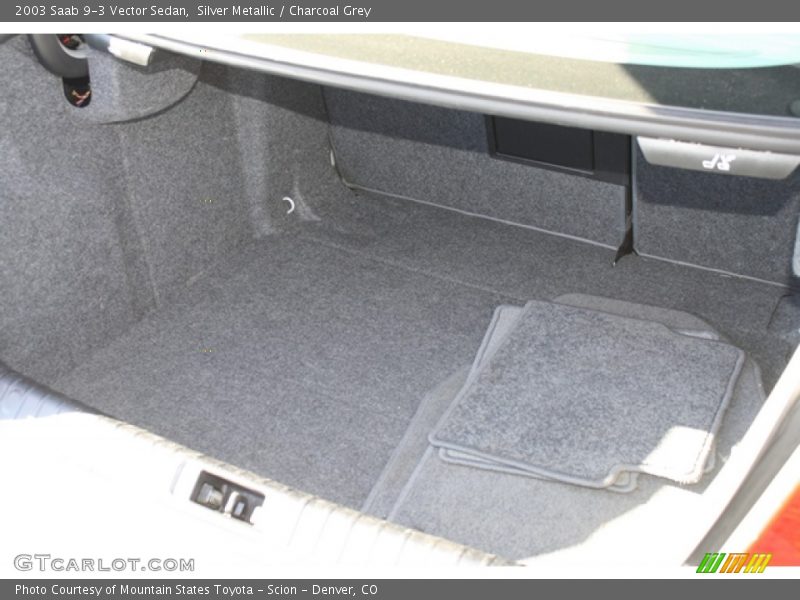 Silver Metallic / Charcoal Grey 2003 Saab 9-3 Vector Sedan