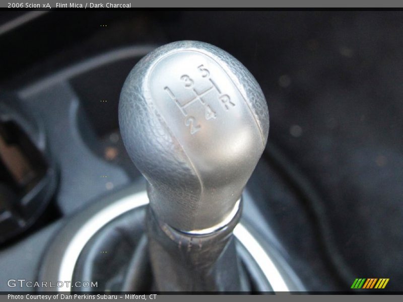 Flint Mica / Dark Charcoal 2006 Scion xA
