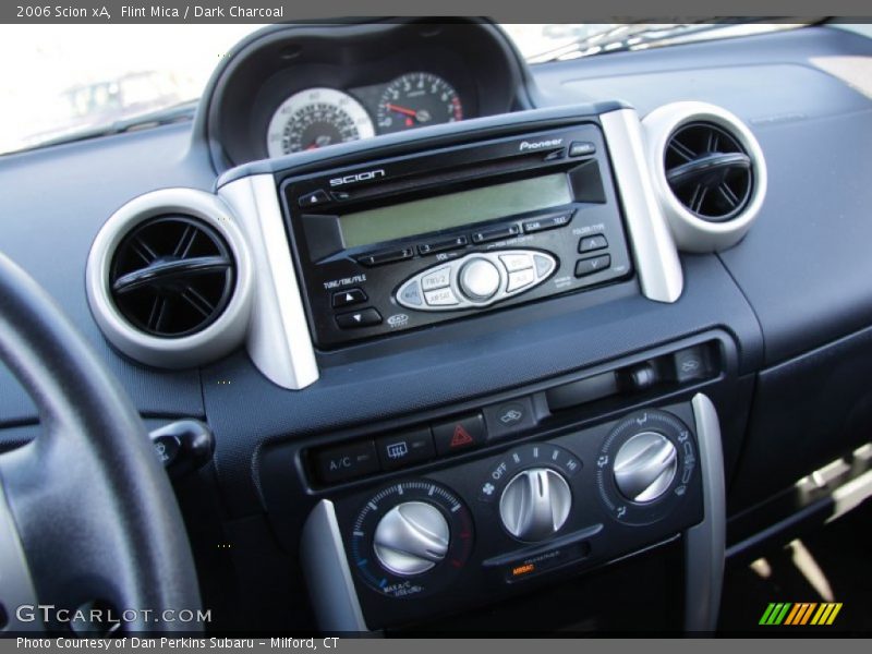 Flint Mica / Dark Charcoal 2006 Scion xA