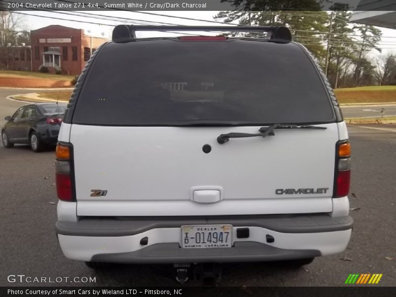 Summit White / Gray/Dark Charcoal 2004 Chevrolet Tahoe Z71 4x4