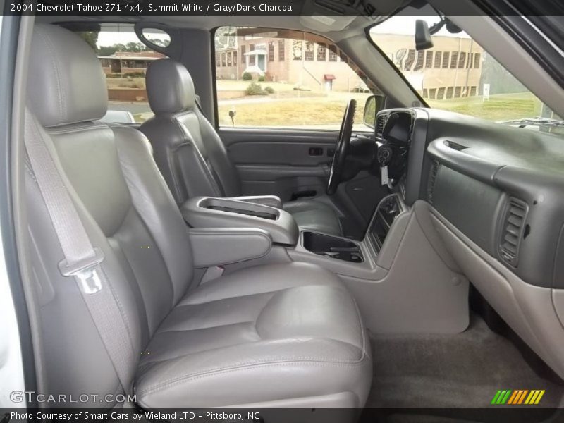 Summit White / Gray/Dark Charcoal 2004 Chevrolet Tahoe Z71 4x4