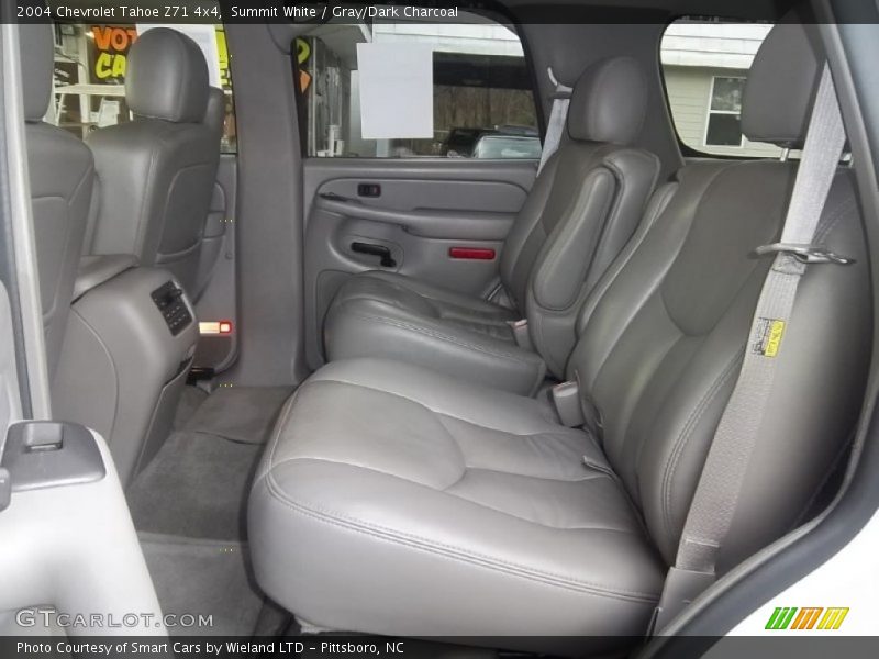 Summit White / Gray/Dark Charcoal 2004 Chevrolet Tahoe Z71 4x4