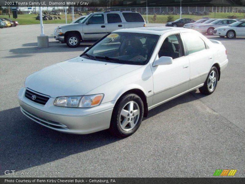 Diamond White / Gray 2001 Toyota Camry LE