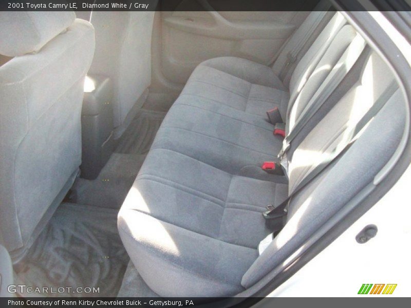 Diamond White / Gray 2001 Toyota Camry LE