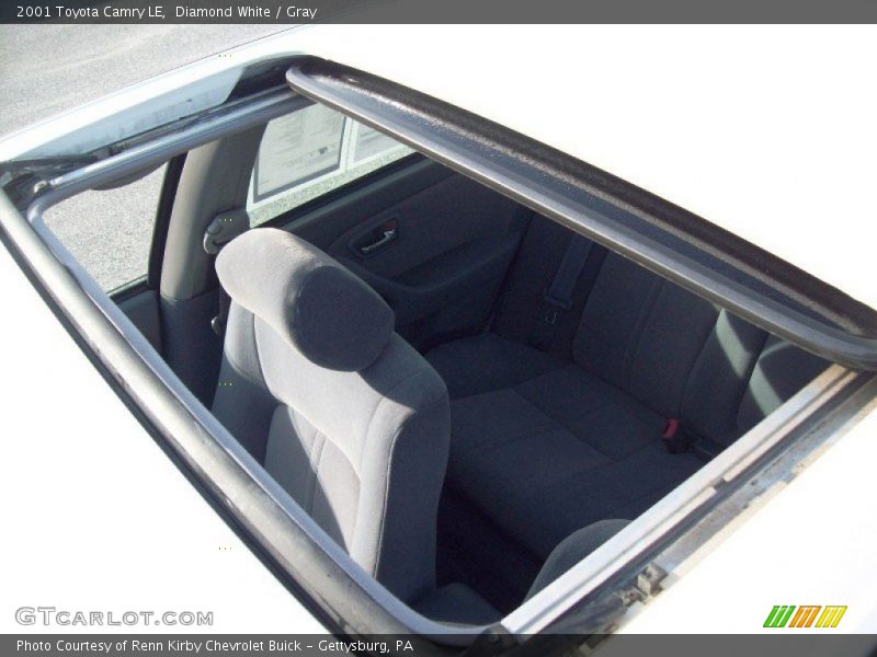 Diamond White / Gray 2001 Toyota Camry LE