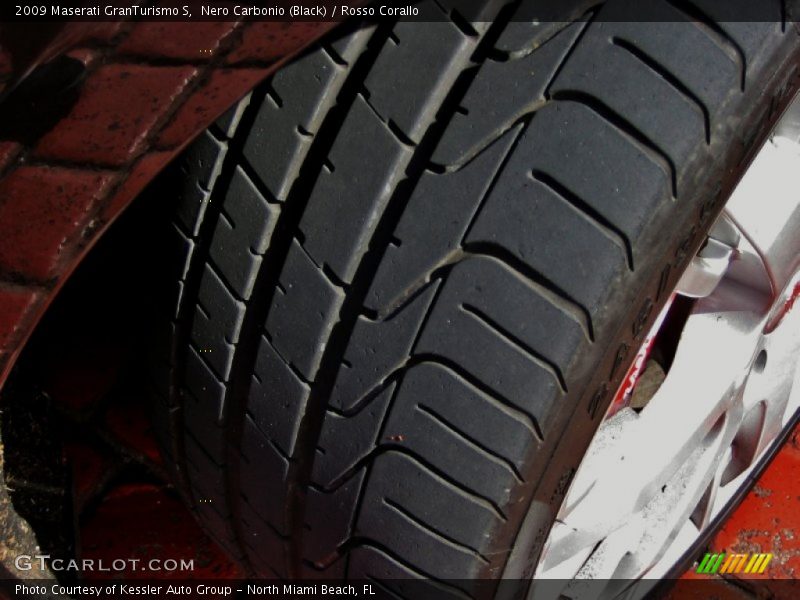 Nero Carbonio (Black) / Rosso Corallo 2009 Maserati GranTurismo S