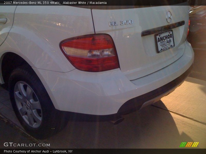 Alabaster White / Macadamia 2007 Mercedes-Benz ML 350 4Matic