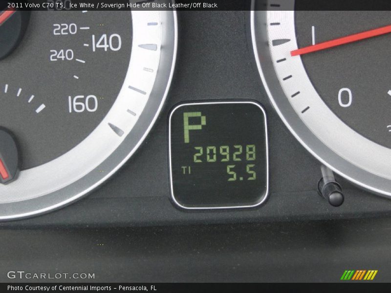 Ice White / Soverign Hide Off Black Leather/Off Black 2011 Volvo C70 T5