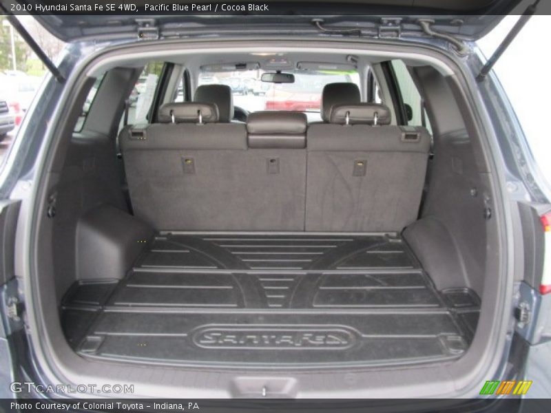  2010 Santa Fe SE 4WD Trunk