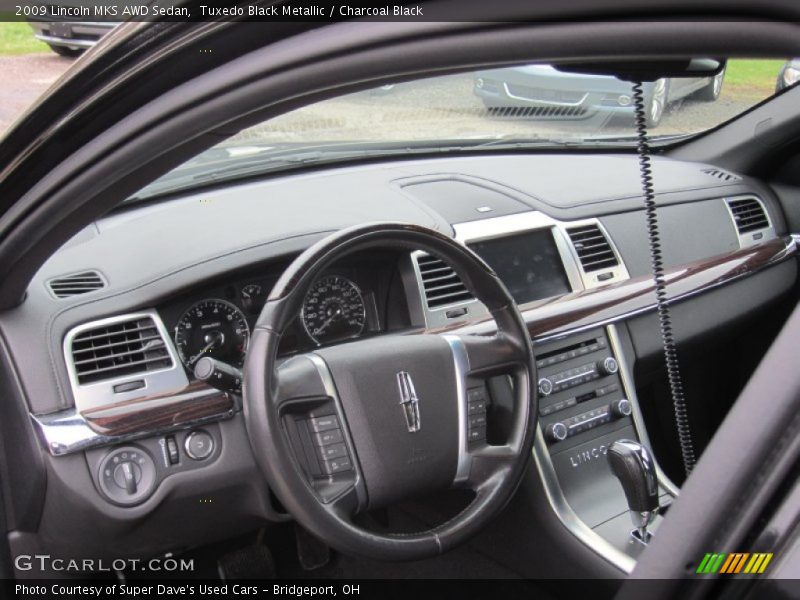 Tuxedo Black Metallic / Charcoal Black 2009 Lincoln MKS AWD Sedan