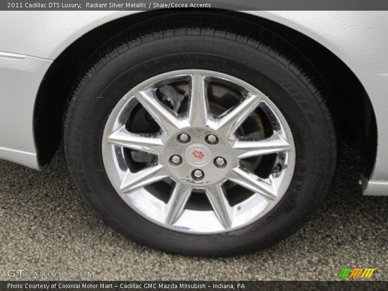 Radiant Silver Metallic / Shale/Cocoa Accents 2011 Cadillac DTS Luxury