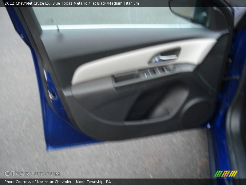 Blue Topaz Metallic / Jet Black/Medium Titanium 2012 Chevrolet Cruze LS