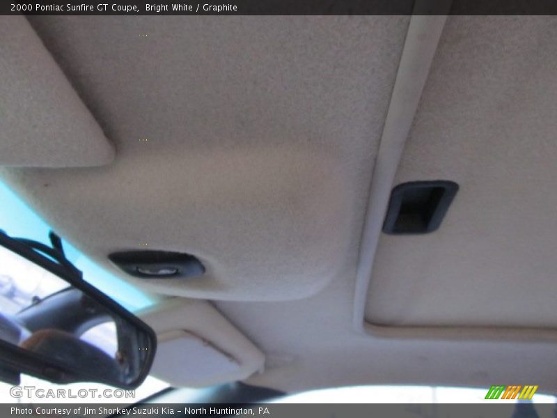 Bright White / Graphite 2000 Pontiac Sunfire GT Coupe