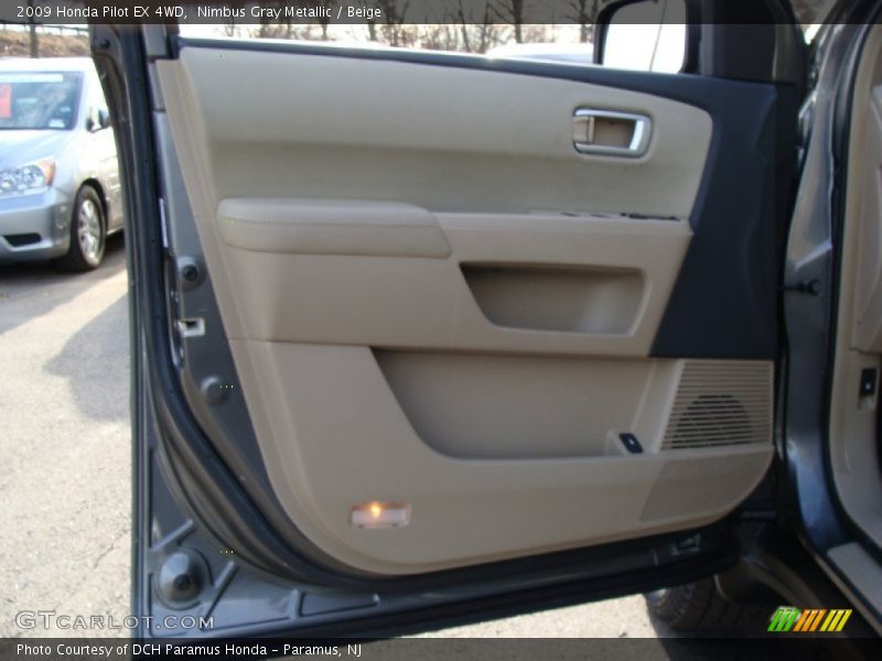 Door Panel of 2009 Pilot EX 4WD