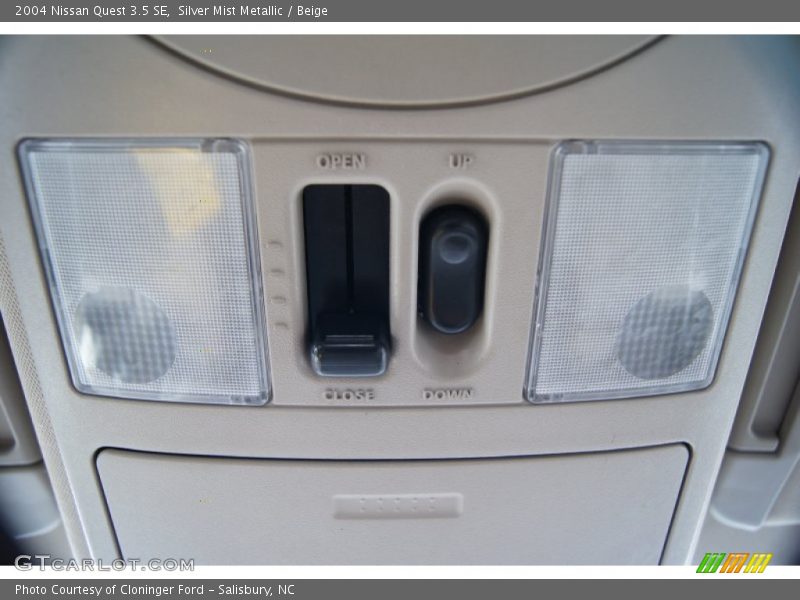 Silver Mist Metallic / Beige 2004 Nissan Quest 3.5 SE