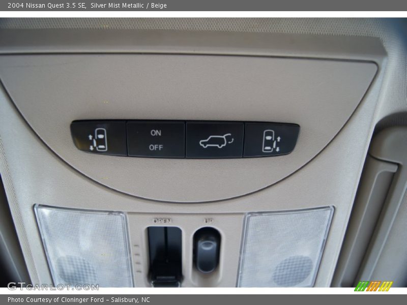Silver Mist Metallic / Beige 2004 Nissan Quest 3.5 SE