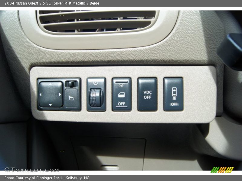 Silver Mist Metallic / Beige 2004 Nissan Quest 3.5 SE