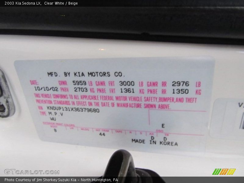 Clear White / Beige 2003 Kia Sedona LX