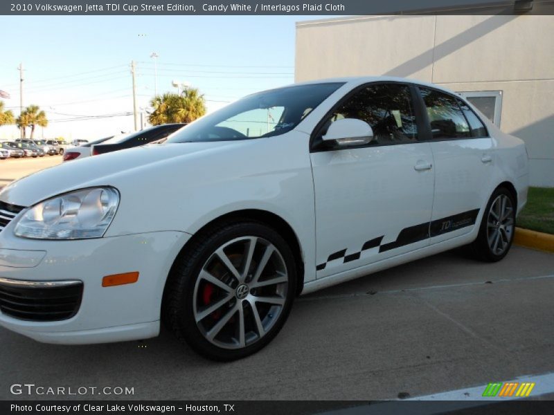 Candy White / Interlagos Plaid Cloth 2010 Volkswagen Jetta TDI Cup Street Edition