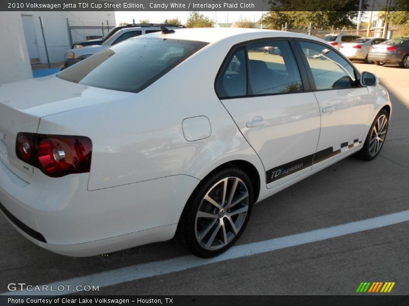 Candy White / Interlagos Plaid Cloth 2010 Volkswagen Jetta TDI Cup Street Edition