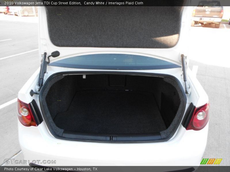 Candy White / Interlagos Plaid Cloth 2010 Volkswagen Jetta TDI Cup Street Edition