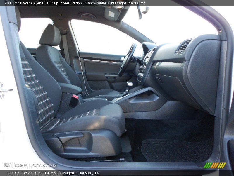 Candy White / Interlagos Plaid Cloth 2010 Volkswagen Jetta TDI Cup Street Edition