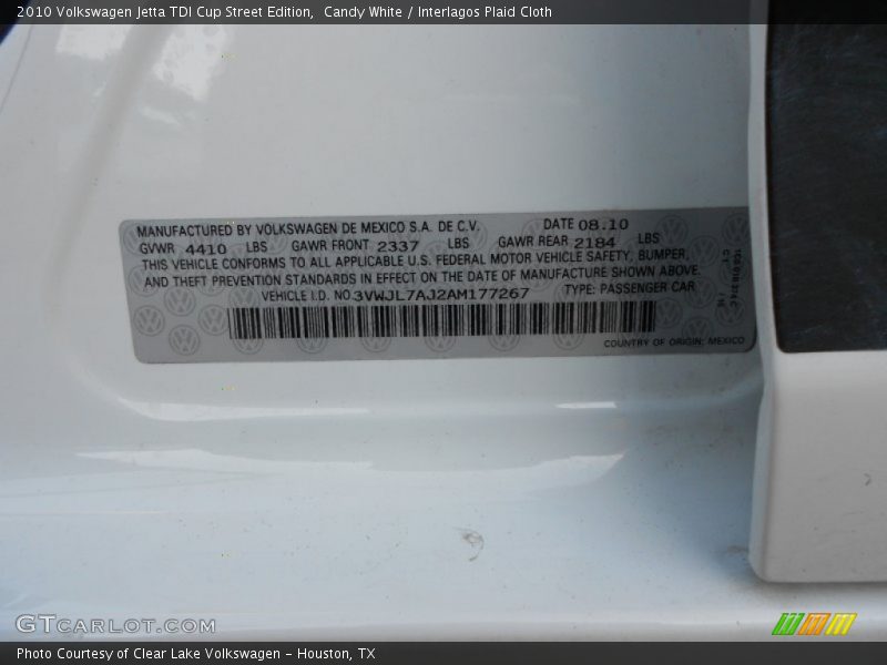 Candy White / Interlagos Plaid Cloth 2010 Volkswagen Jetta TDI Cup Street Edition