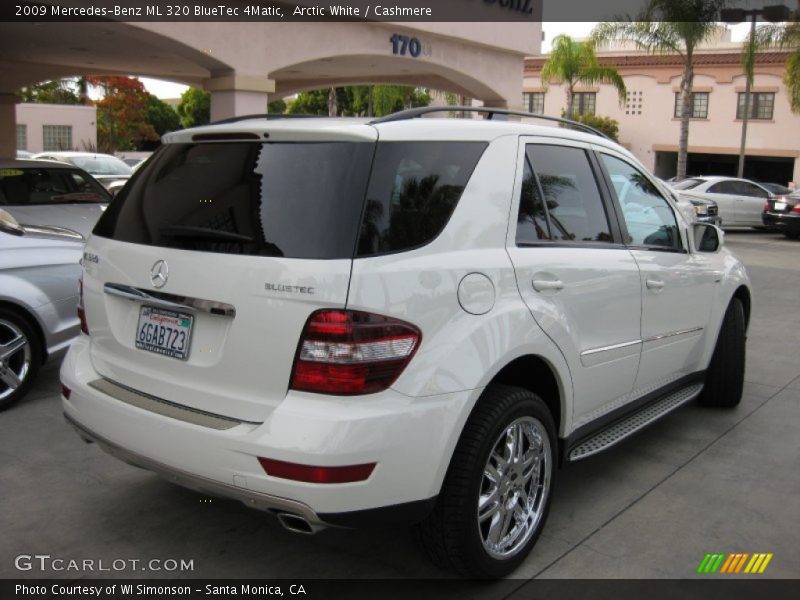 Arctic White / Cashmere 2009 Mercedes-Benz ML 320 BlueTec 4Matic
