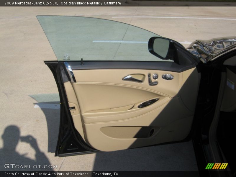 Obsidian Black Metallic / Cashmere 2009 Mercedes-Benz CLS 550