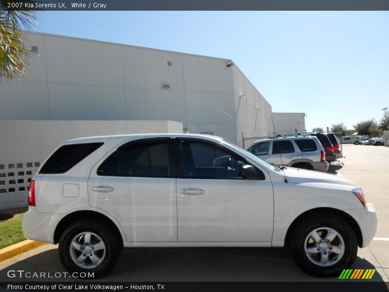 White / Gray 2007 Kia Sorento LX