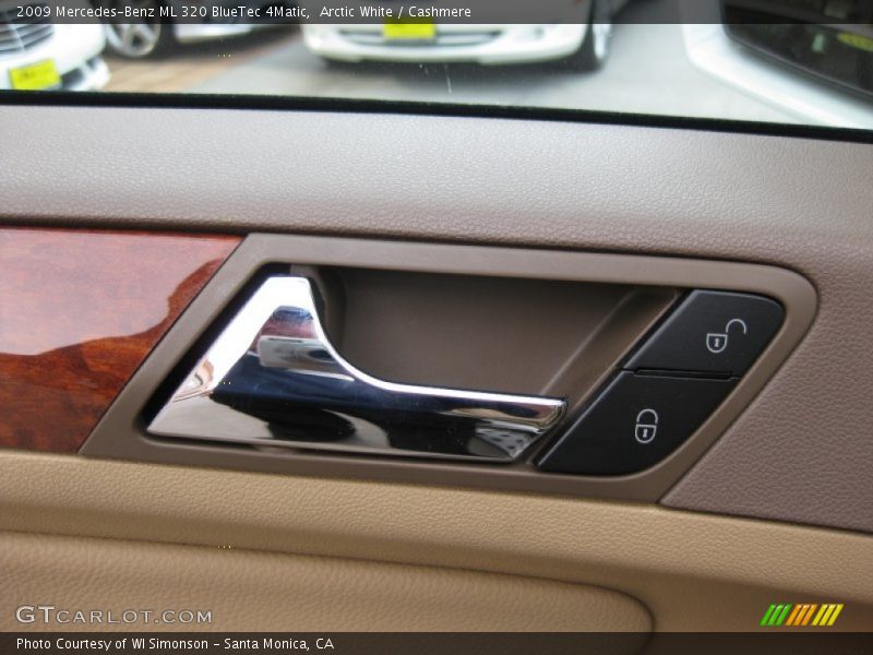 Arctic White / Cashmere 2009 Mercedes-Benz ML 320 BlueTec 4Matic