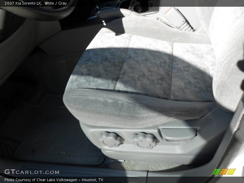 White / Gray 2007 Kia Sorento LX