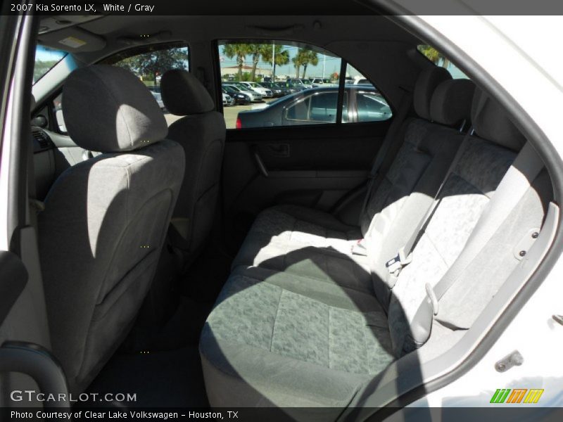 White / Gray 2007 Kia Sorento LX